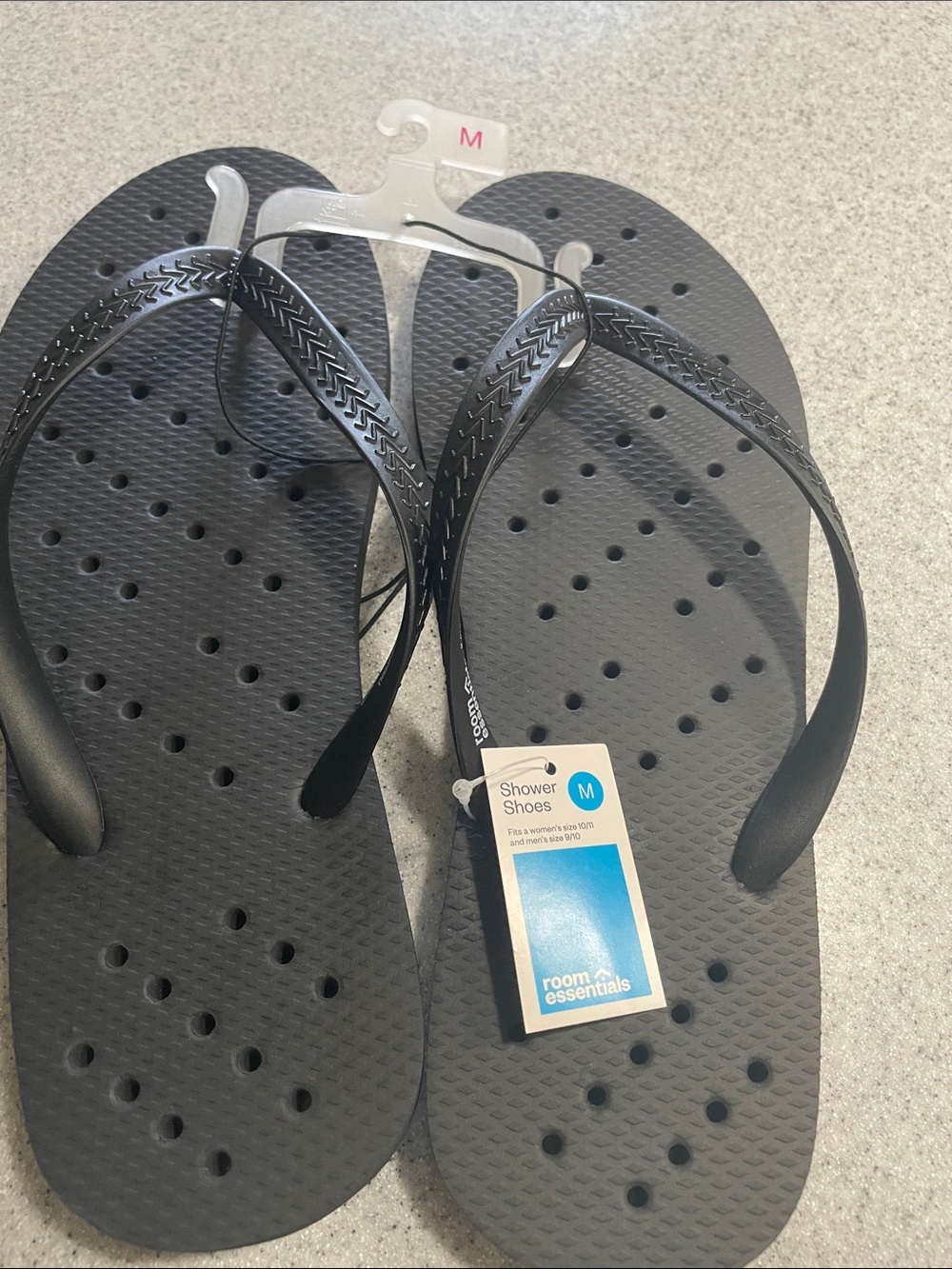 Room Essentials Black Vented Shower Flip Flops